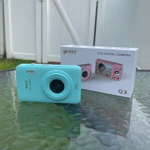 Rare BLUE Digital Camera 64MP  camera  with 32Gb memory Card